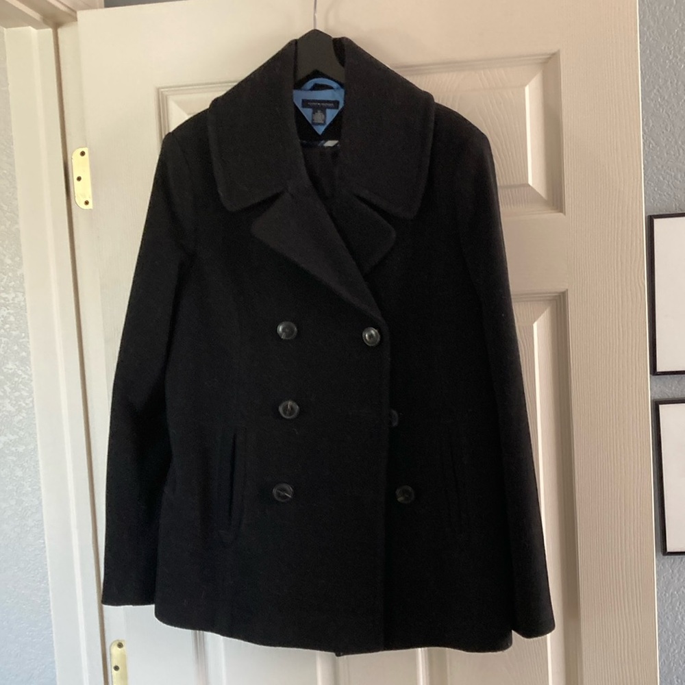 🪢2/$100🪢 TOMMY HILFIGER peacoat; black wool; like new; blue satin lining details
